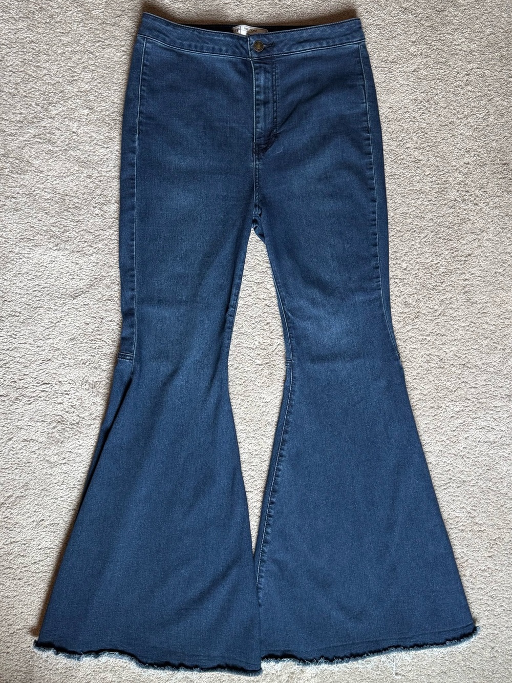 Free People Bell Botton Flare Jeans 30 Short Dark Wash Stretchy 70s Retro Boho